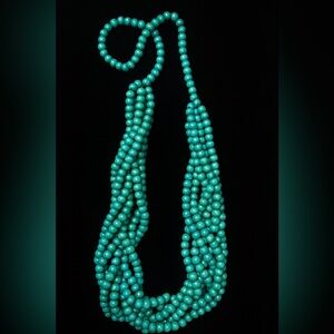 Elegant Turquoise Beaded Necklace
